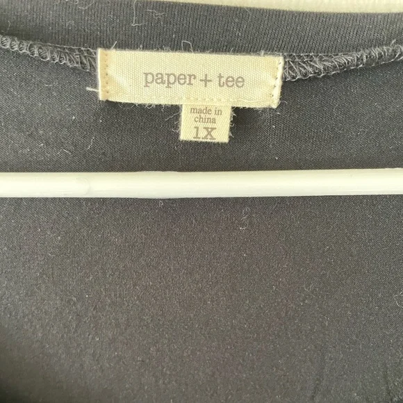 NWT Paper + Tee Black Hi-Low Tunic Lace Hem Tee-1X - Picture 3 of 6